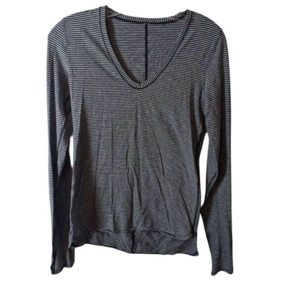 LULULEMON ATHLETICA Yogini 5 Year Long Sleeve Size 4 - Picture 4 of 5